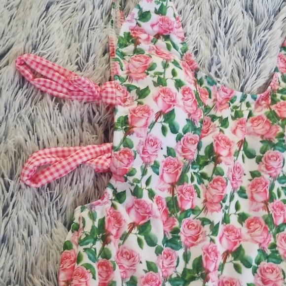 Adorable Rose Swimsuit - Picture 4 of 6